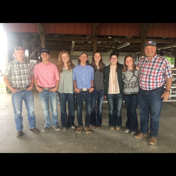 Meet your Posher, Lindsey - Picture 1 of 1